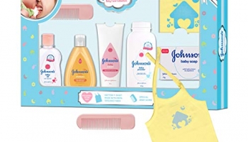 Johnson’S Baby Care Collection With Organic Cotton Baby Tshirt (7 Gift Items, Blue)