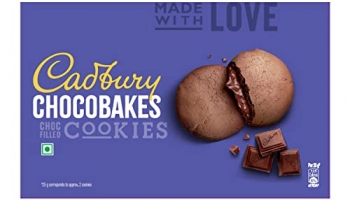 Cadbury Chocobakes Choc Filled Cookies (Biscuits), Family Pack, 300G
